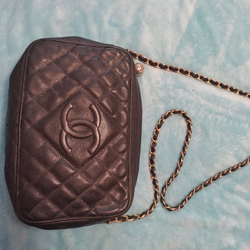 Chanel vintage calfskin purse, gold plated chain